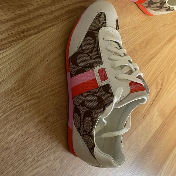 NIB COACH Joss pink/orange strip sneakers size 9 - Picture 3 of 6